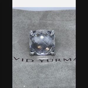 - - David Yurman whit topaz ring